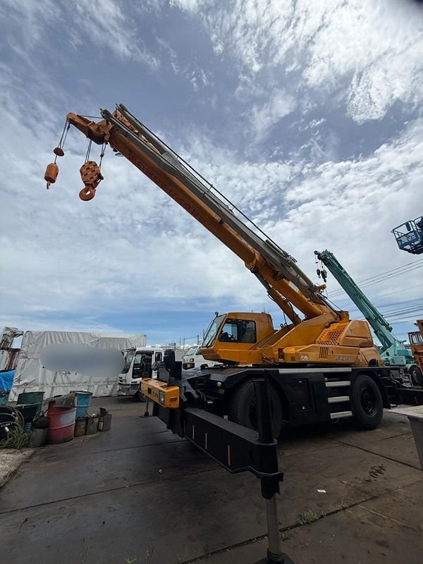 KATO Rough Terrain Cranes JMX10443