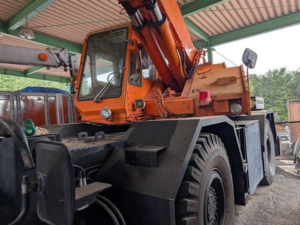TADANO Rough Terrain Cranes JMX10750