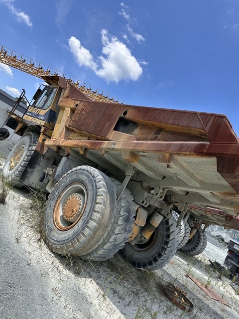 KOMATSU Dump Trucks JMX10304