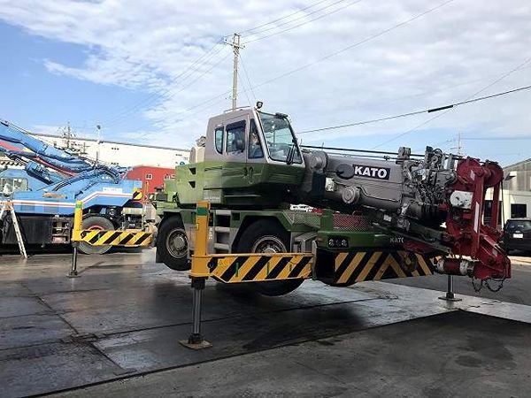 KATO Rough Terrain Cranes JMX11744