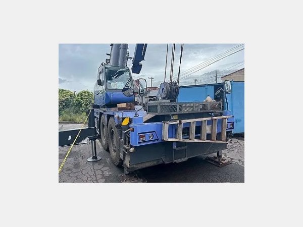 TADANO Rough Terrain Cranes JMX9587