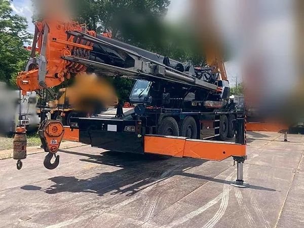 TADANO Rough Terrain Cranes JMX9589
